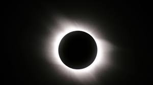 Ich würde gerne diese inspirierende und. Astro Highlights Im Dezember 2020 Sonnenfinsternis Und Die Langste Nacht Des Jahres News De