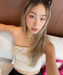 CARI (@wearcari) • Instagram photos and videos