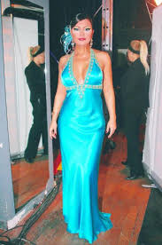 Ebru gündeş'in işleri de açıldı. Ebru Gundes Ten Sahne Itirafi