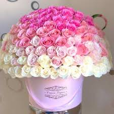 The hotel lobby lounge offers assorted soft drinks, beer, red and white wine and champagne. Anniversary Flowers Delivery Newport Beach L Amour Toujours Flower Boutique