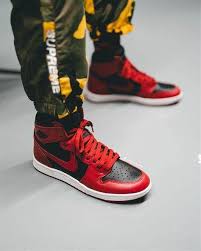 Air Jordan 1 Hi 85 Varsity Red Bq4422 600 In 2020 Air Jordans Nike Shoes Online Nike Shoes Women
