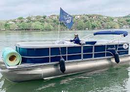 Got Austin Outdoor Hot Spots Gottesman Residential Real Estate Austin Luxury Real Estate In 2021 Lake Travis Boat Rental Lake Austin Boat Rental