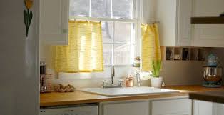If you're searching for window treatment ideas for the kitchen and aren't sure where to start, we've got you covered. Small Kitchen Window Treatments Blindsgalore Blog