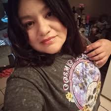 Being weird is like being called a limited edition. Meaning you're  something people dont see that often, like a peacock's plumage. Remember  this. And embrace your ONLINESS this weekend! #FridayFreedom