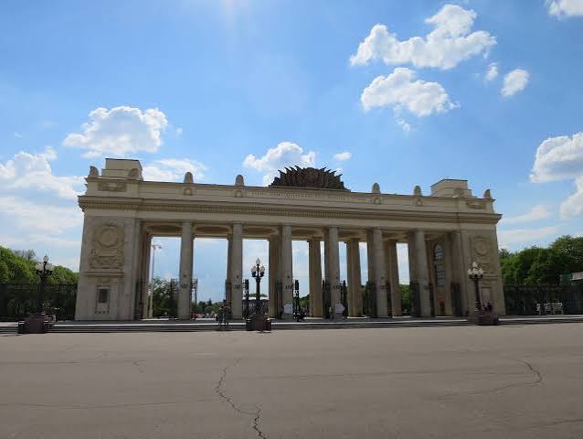 4 Ways to Trully Enjoy Gorky Park - Liden & Denz