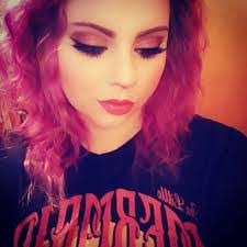 Amanda Bolen's Instagram, Twitter & Facebook