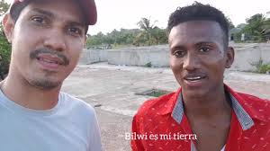 Algunas palabras miskitas traducidas al castellano ., Titan yamni! : Buenos  días !, Tutni yamni!: Buenas tardes, Tihmia yamni!: Buenas noches!, Ninam  dia? : Como te llamas?, Nahki sma?: Como estas ?, ...