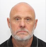 100+ perfiles de «Solsberg»