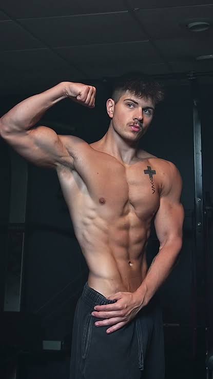7 days out #fitnessinfluencer #bodybuilding #aestheticphysique #leanis... | TikTok