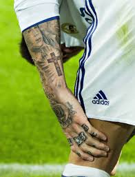 Maret 02, 2019 tambah komentar edit. Fussballer Tattoos Herzen Heilige Und Handabdrucke