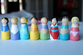 Wood Peg Dolls Use Acrylic Paint Small Tip Paint Brushes Modge Podge Acrylic Sealer Snow White Rapunzel Ci Muneco De Madera Manualidades Ilustraciones