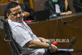 Djoko tjandra dituntut hukuman 2 tahun penjara oleh jaksa. Jelang Vonis Dua Jenderal Polisi Dalam Kasus Djoko Tjandra Republika Online