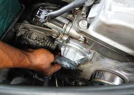 Percikan api ini akan mendorong pada proses pembakaran bahan api yang bercampur dengan udara untuk menggerakkan enjin. Begini Tanda Water Pump Mobil Bermasalah Simak Cirinya Gridoto Com