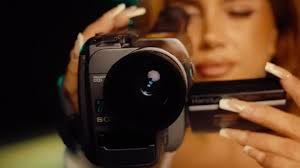 @itsfourty x @bausashaus