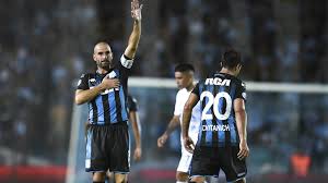 Alianza petrolera vs la equidad Lyon Legend Lisandro Lopez Shows Romance Isn T Dead In Football With Racing Title Tilt Goal Com