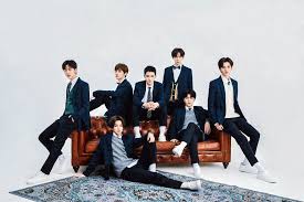 Copyright © yue hua entertainm ent all rights. Love Cre The Owner As Logo Yuehua Entertainment Scenes Talk Show