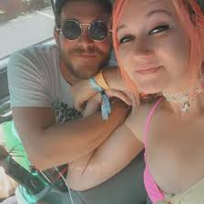 Comparison of building and settlement features in Fallout 76 and Fallout 4