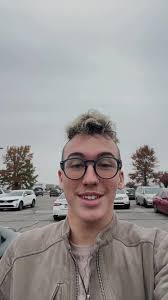 Idk if you could tell but i’m cold #gay #jacksonalexander #fyp  #foryoupage❤️❤️ #lgbt #foru #fy #snow