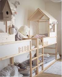 Ikea Kura Hausbett Die Besten Ideen Zum Schlafen Unterm Dach Camerette Stanza Bambini Ikea Cameretta Bambini Idee