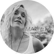 Marianne Stringer's Instagram, Twitter & Facebook