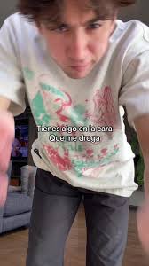 EME: El Himno Que Te Lleva a Otra Dimensión