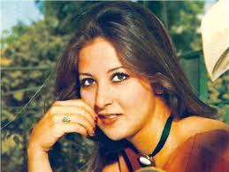 شاركت الفنان ياسمين عبدالعزيز، متابعيها وجمهورها، بمقطع فيديو تظهر من خلالها. ØµÙˆØ± Ø¨ÙˆØ³ÙŠ ØªØ­ØªÙÙ„ Ø¨Ø¹ÙŠØ¯ Ù…ÙŠÙ„Ø§Ø¯Ù‡Ø§ Ù…Ø¹ Ø§Ø¨Ù†ØªÙŠÙ‡Ø§ Ø¨ÙˆØ§Ø¨Ø© Ø£Ø®Ø¨Ø§Ø± Ø§Ù„ÙŠÙˆÙ… Ø§Ù„Ø¥Ù„ÙƒØªØ±ÙˆÙ†ÙŠØ©