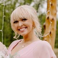 Kathryn Hollinger's Instagram, Twitter & Facebook