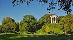 In der siebenbuchenwiese im nördlichen teil des. Filmlocations Bayern Motivsuche Englischer Garten Munchen