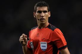 Facebook gives people the power to. Fabio Verissimo No Fc Porto Vs V Guimaraes Bruno Paixao Como Var