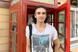 Famous For Gene Simmons Family Jewels Know More About Gene Simmons Son Nick Simmons Net Worth Gi In 2020 Simmons Family Gene Simmons Son Gene Simmons Family Jewels