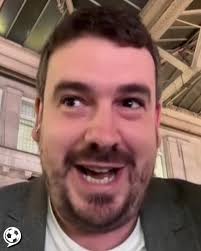 Alex Crook INSISTS Antony has had MORE THAN ENOUGH time to SETTLE in the  Premier League! 😬🔥