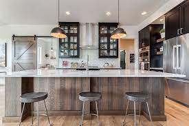 To see all of the different components that go into cooking spaces such as these behold these modern, french country kitchens. Gorgeous Modern Farmhouse Kitchens