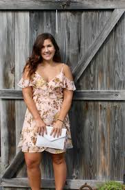 If you're completely clueless at dressing yourself and you want to follow very specific rules concerning your outfit follow these guidelines to form something competent and presentable. What To Wear To A Summer Barn Wedding Peculiar Porter
