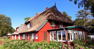 Neben einer schenkung bietet sich auch ein testament für immobilieneigentümer an, über welches sie ihr haus vererben. Wie Berechnet Sich Die Erbschaftssteuer Bei Immobilien
