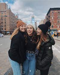 Pin By Analise On Fashion Friend Photoshoot Friends Instagram Friends Photography