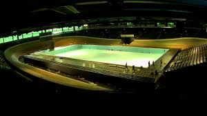 Sports arena and velodrome in berlin, germany. Zeitraffer Auf Und Abbau Der Schwimm Em Im Velodrom Berlin Youtube