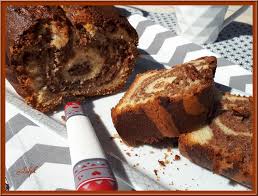 Cake Au Yaourt Marbre A La Pate A Tartiner Au Chocolat En 2020 Cake Au Yaourt Dessert Alimentation