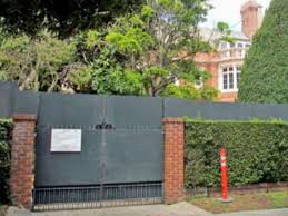 Mark zuckerberg, facebook's founder, endured a rite of passage this week that other powerful over two days, nearly 100 lawmakers in the house and senate interrogated mr. Mark Zuckerberg Angers His Hawaiian Neighbors By Building 6 Foot Wall Abc News