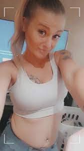 Jessica Wightman's Instagram, Twitter & Facebook