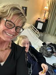 Pamela Mallory's Instagram, Twitter & Facebook