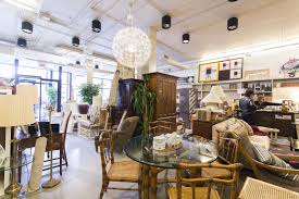Derived from the word honeybird and pronounced like neighbor, this store is located in chicago's ukrainian village. Best Home Decor Shops In Chicago