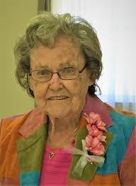 Paula Crump's Instagram, Twitter & Facebook