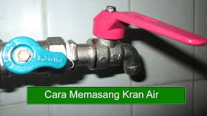 Pemasangan kran air bagi sebagian orang tidaklah mudah, karna kenyataanya banyak yang belum tau cara melepas dan memasang kran air, sehingga sering kali kran. Cara Memasang Kran Air Youtube