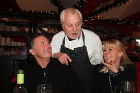 We did not find results for: Weihnachtszauber Gendarmenmarkt Garcon Magazin