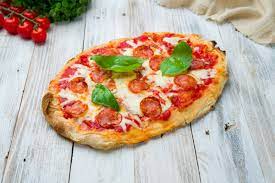 Alle griechischen spezialitäten werden mit einer beilage ihrer . Hackfleischpizza Griechische Arte Pizza Caldo En Crailsheim Carta Pewp Is Cool