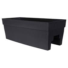 All railing planters are crafted from fully seam welded, thick gauge, galvanized steel and are proven to resist weather related cracking and rust, both in winter or summer. Dcn Harmony 27 In Black Resin Self Watering Rail Planter Lowe S Canada