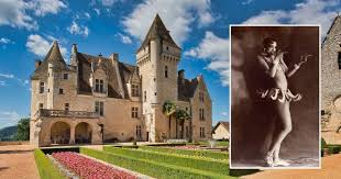 Joséphine de la baume is a french actress, model, film director, and singer. 24h Avec Josephine Baker Au Chateau Des Milandes