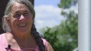 Wife of late fire chief donates his gear to Ukraine