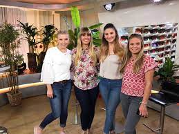 8 years ago 8 years ago. Mister Spex Bei Guten Morgen Deutschland Trendexpertin Marlen Live Im Rtl Studio Mister Spex Corporate Website