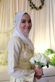 Pergi cari timba nyanyian artise khairat kdi dari padang indonesia & artise reality mnc tv kini hadir dgn single terbarunya.asyik untuk abang abang. 4 Gadis Tak Kisah Dilabel Perigi Cari Timba Vitdaily